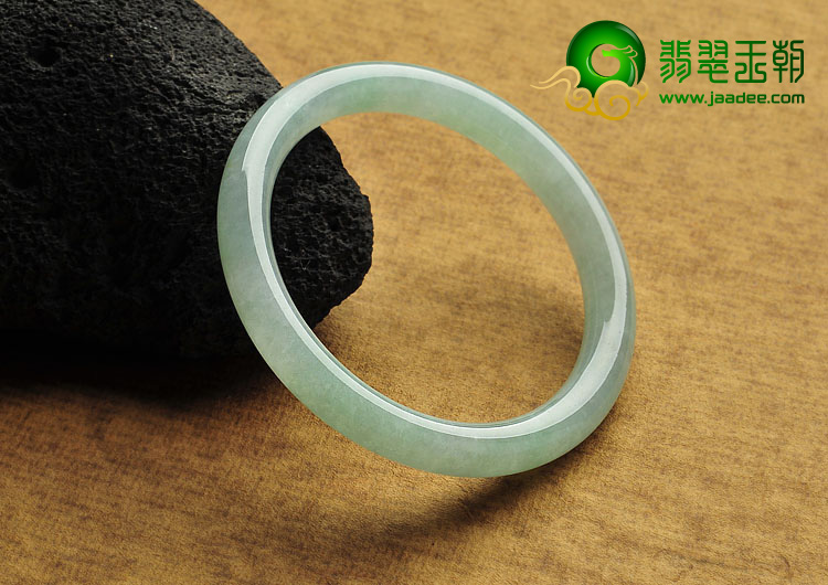 糯冰种晴水缅甸翡翠A货圆条手镯（53.4mm）