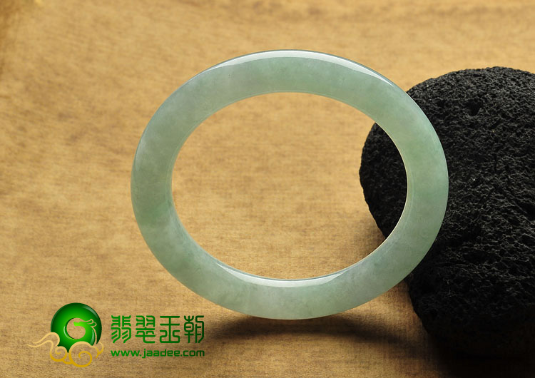 糯冰种晴水缅甸翡翠A货圆条手镯（53.3mm）