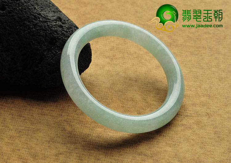 糯冰种晴水缅甸翡翠A货圆条手镯（53.3mm）