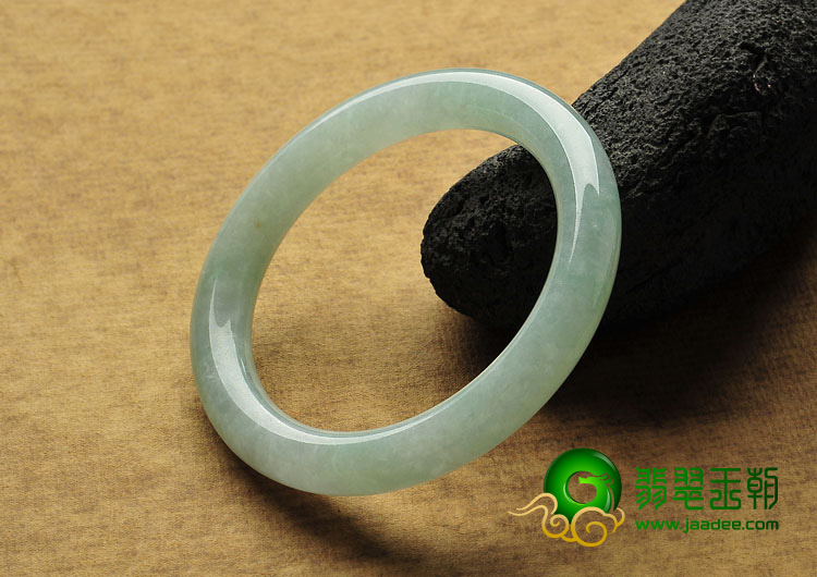 糯冰种晴水缅甸翡翠A货圆条手镯（53.3mm）