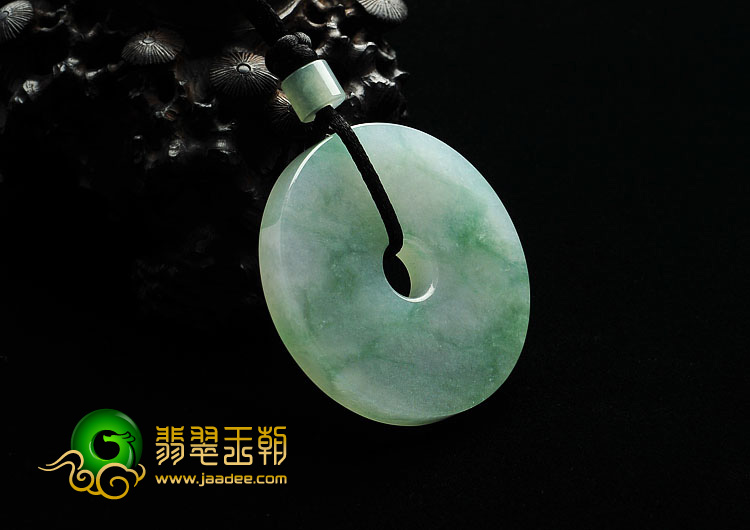 冰种飄绿花缅甸翡翠A货平安扣挂件