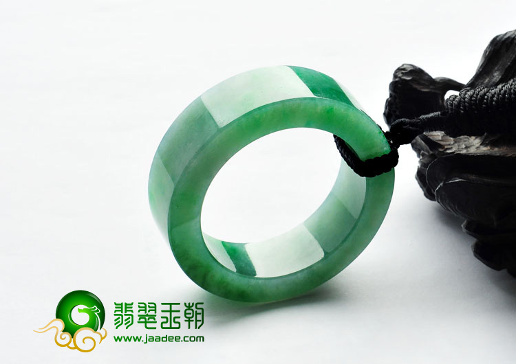 糯冰种正阳绿缅甸翡翠A货平安环挂件