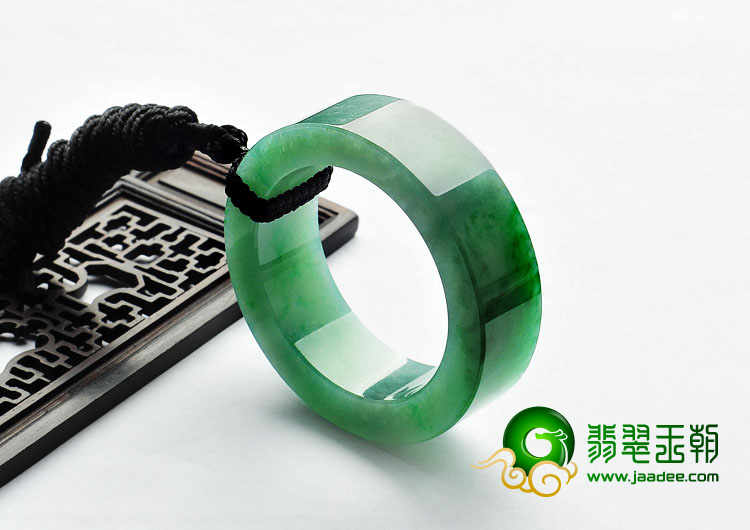 糯冰种正阳绿缅甸翡翠A货平安环挂件