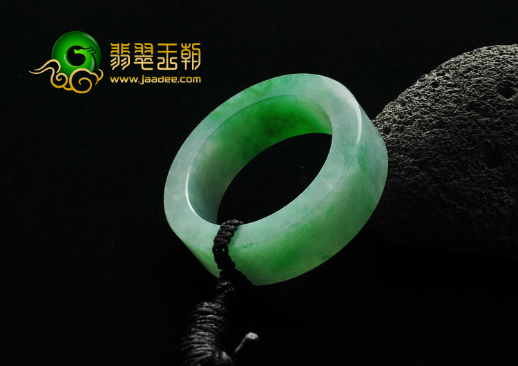 糯冰种正阳绿缅甸翡翠A货平安环挂件