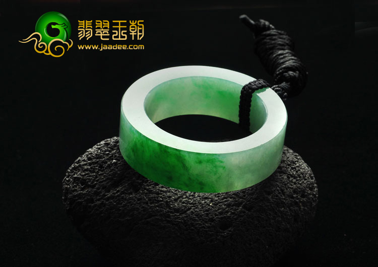 糯冰种正阳绿缅甸翡翠A货平安环挂件