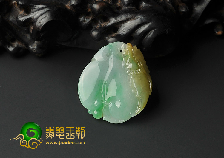 冰种黄加绿缅甸翡翠A货龙头挂件
