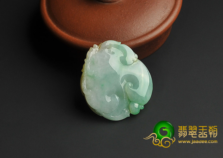 冰种黄加绿缅甸翡翠A货龙头挂件