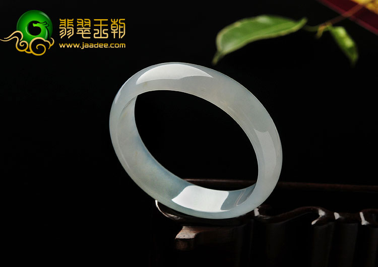 冰种晴水缅甸翡翠A货贵妃镯（52.8mm-48.7mm）