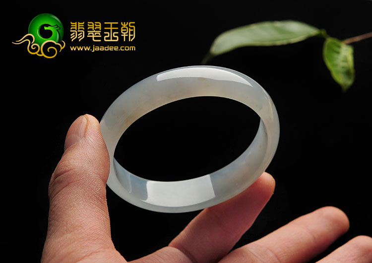 冰种晴水缅甸翡翠A货贵妃镯（52.8mm-48.7mm）