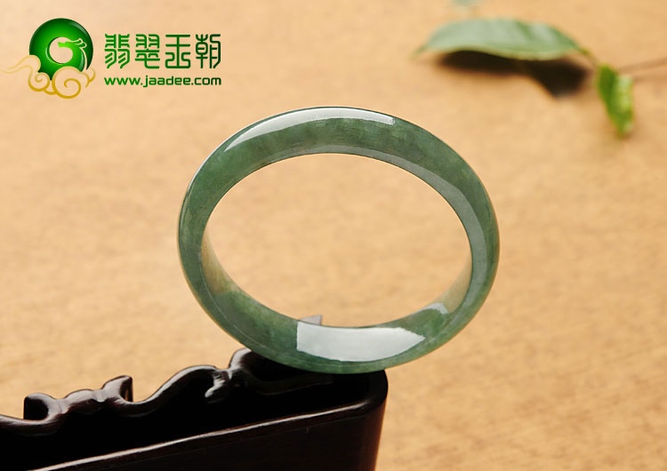 糯冰种晴水缅甸翡翠A货手镯（58.4mm）
