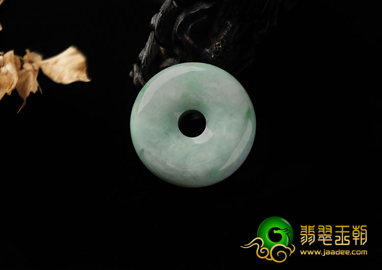 糯冰种淡春带彩缅甸翡翠A货平安扣挂件