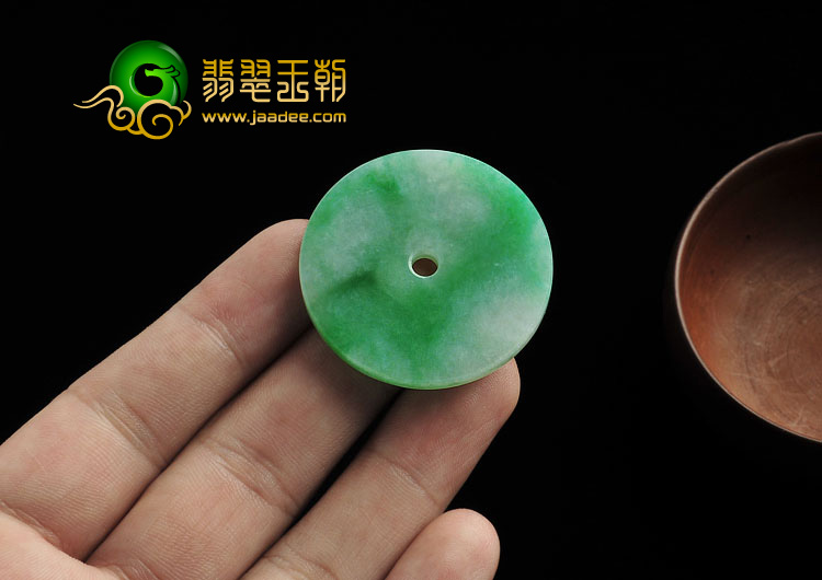 糯冰种翠色缅甸翡翠A货平安扣挂件