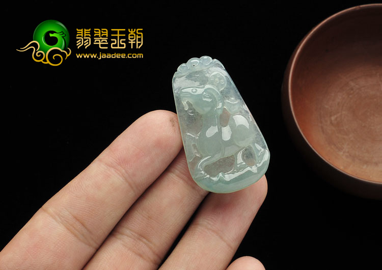 冰种晴水缅甸翡翠A货羊挂件