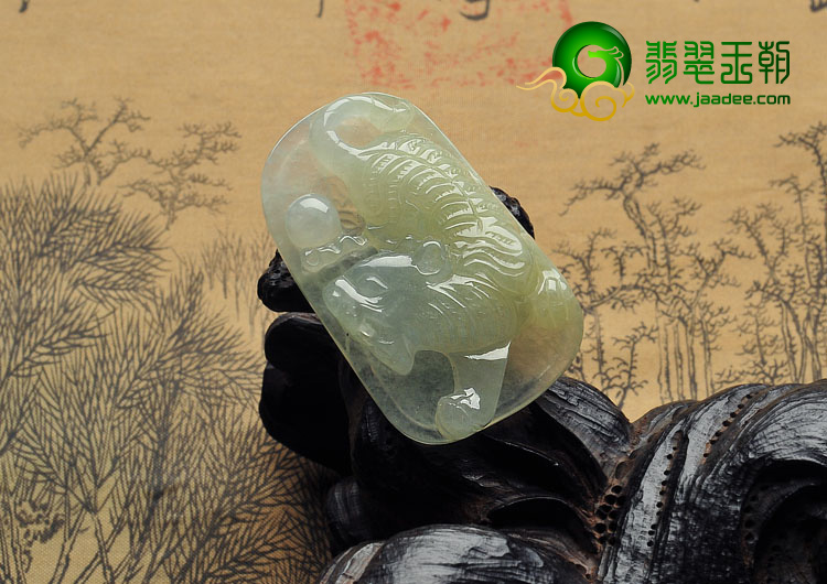 冰种淡黄翡缅甸翡翠A货虎牌挂件