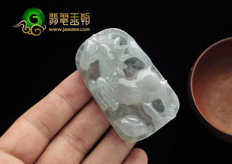 冰种晴水缅甸翡翠A货马牌挂件
