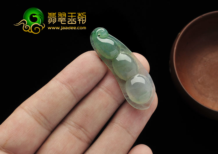 冰种晴水缅甸翡翠A货四季豆挂件