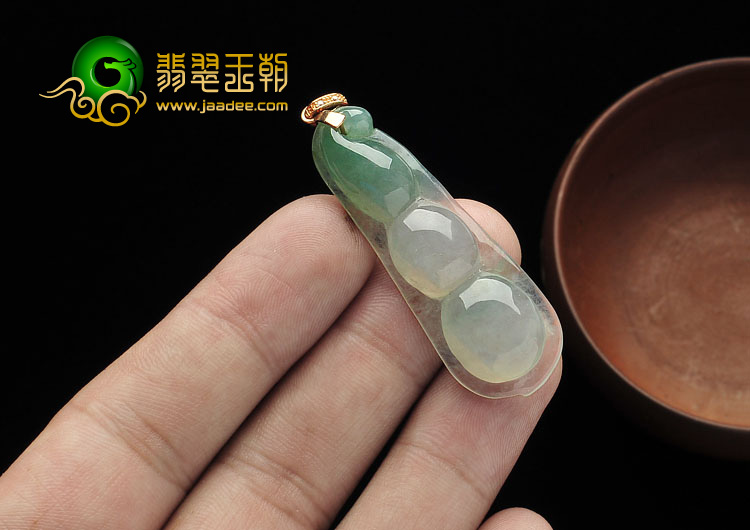 冰种晴水缅甸翡翠A货四季豆挂件