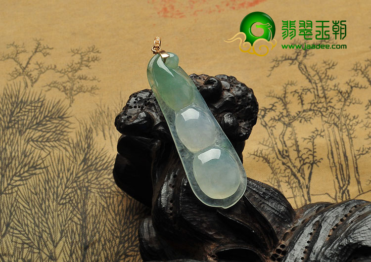 冰种晴水缅甸翡翠A货四季豆挂件