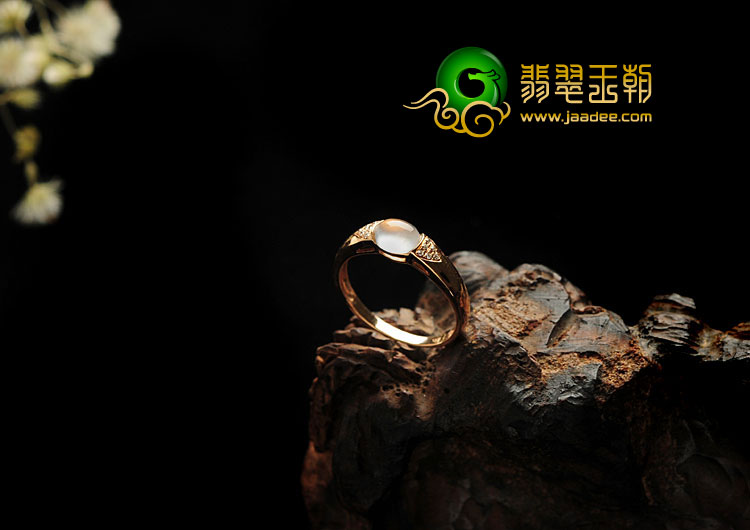 玻璃种无色缅甸翡翠A货镶玫瑰金戒指（真钻）