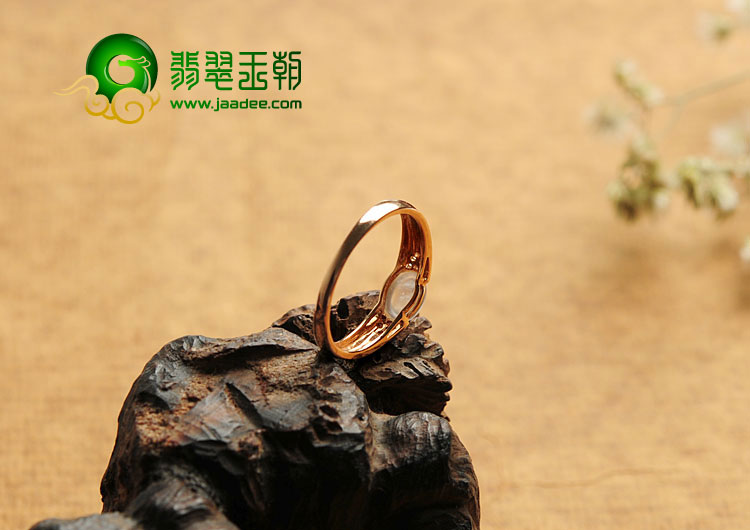 玻璃种无色缅甸翡翠A货镶玫瑰金戒指（真钻）