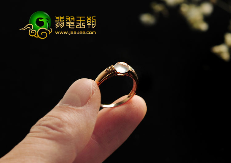 玻璃种无色缅甸翡翠A货镶玫瑰金戒指（真钻）