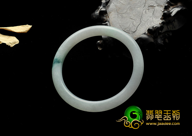 糯冰种飘花缅甸翡翠A货手镯（56.7mm）
