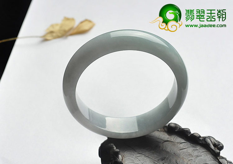 糯冰种晴水缅甸翡翠A货手镯（61.9mm）
