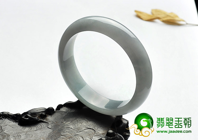 糯冰种晴水缅甸翡翠A货手镯（61.8mm）