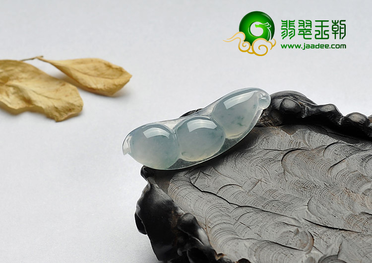 冰种飘花缅甸翡翠A货四季豆挂件（单价）