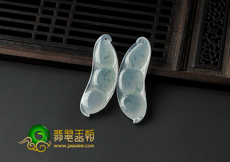 冰种飘花缅甸翡翠A货四季豆挂件（单价）