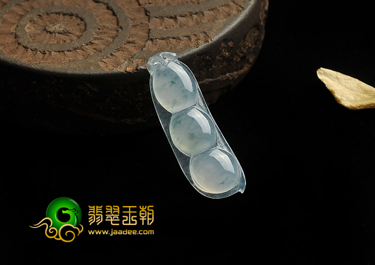 冰种飘花缅甸翡翠A货四季豆挂件（单价）