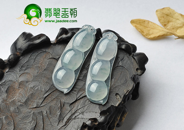 冰种飘花缅甸翡翠A货四季豆挂件（单价）