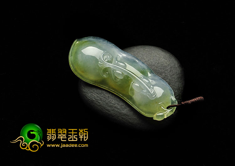 冰种褐黄翡缅甸翡翠A货平安豆挂件