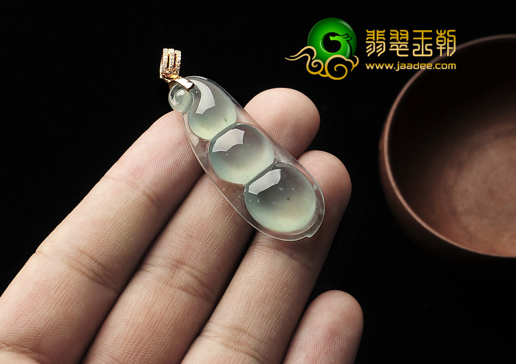 冰种晴水缅甸翡翠A货四季豆挂件