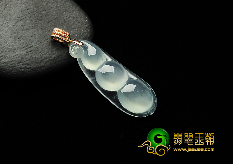 冰种晴水缅甸翡翠A货四季豆挂件