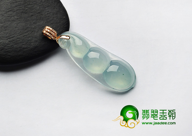 冰种晴水缅甸翡翠A货四季豆挂件