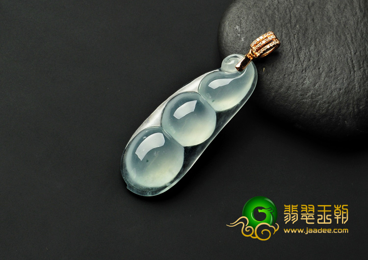 冰种晴水缅甸翡翠A货四季豆挂件
