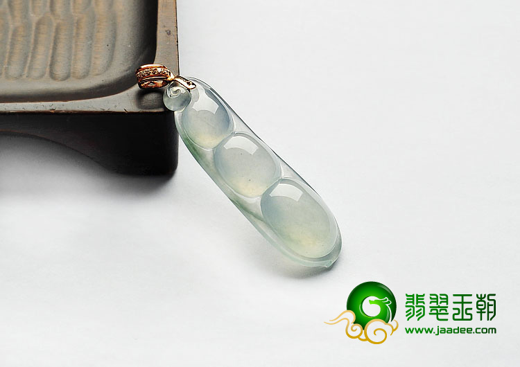冰玻种晴水缅甸翡翠A货四季豆挂件