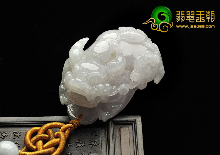 糯冰种淡晴水缅甸翡翠A货貔貅手玩件