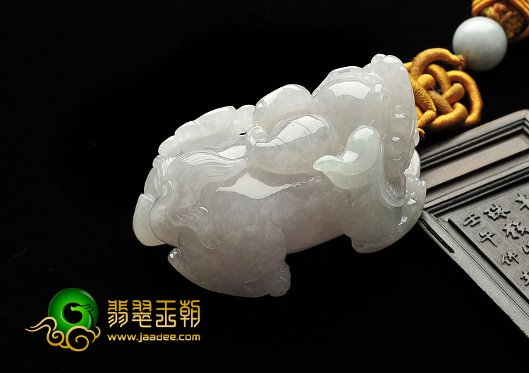 糯冰种淡晴水缅甸翡翠A货貔貅手玩件