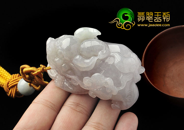 糯冰种淡晴水缅甸翡翠A货貔貅手玩件