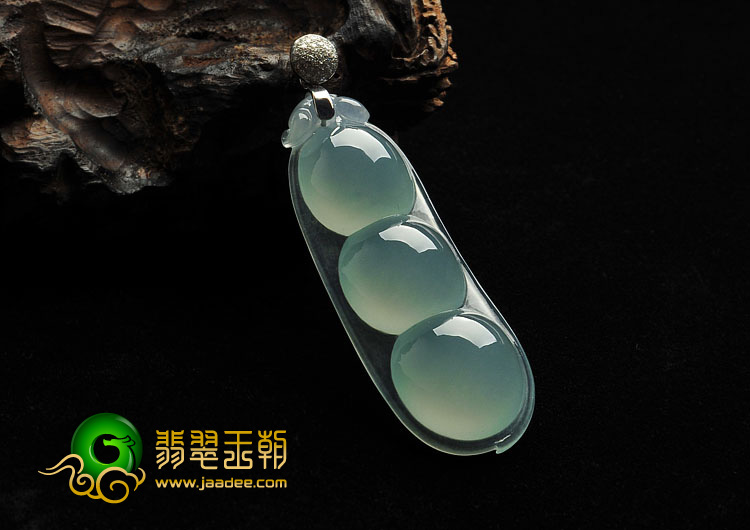 冰种晴水缅甸翡翠A货四季豆挂件（金扣）