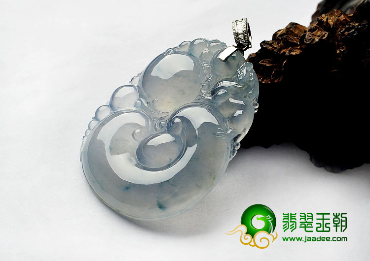 冰种淡紫罗兰略飘花缅甸翡翠A货如意寿挂件（金扣）