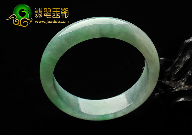 糯冰种豆色缅甸翡翠A货手镯（56.2mm）