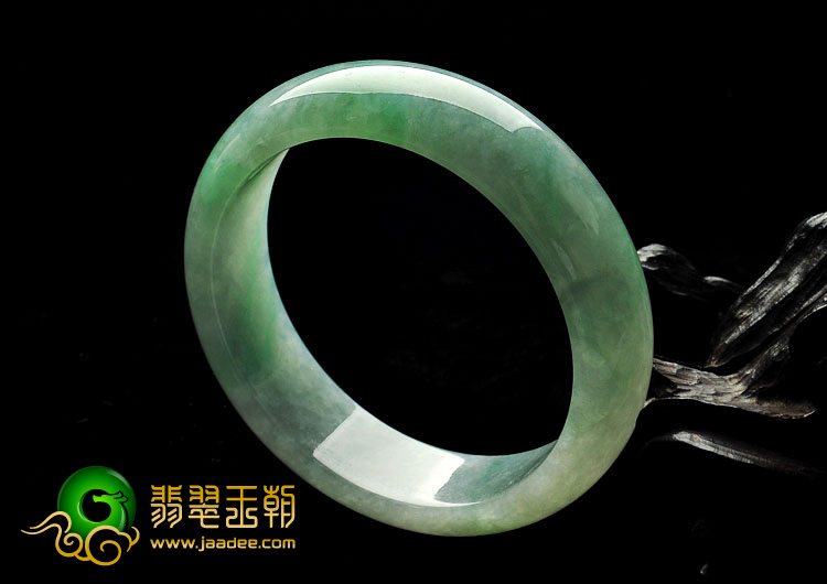 糯冰种豆色缅甸翡翠A货手镯（56.2mm）
