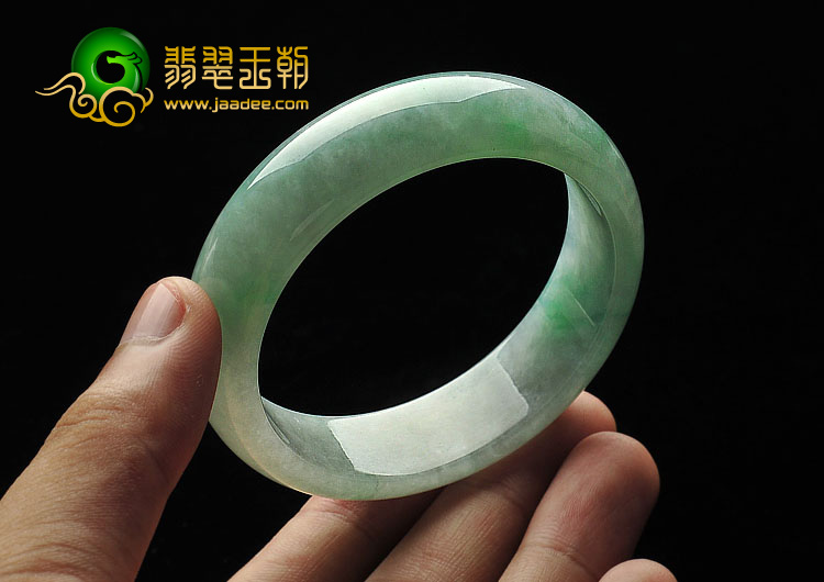 糯冰种豆色缅甸翡翠A货手镯（56.2mm）