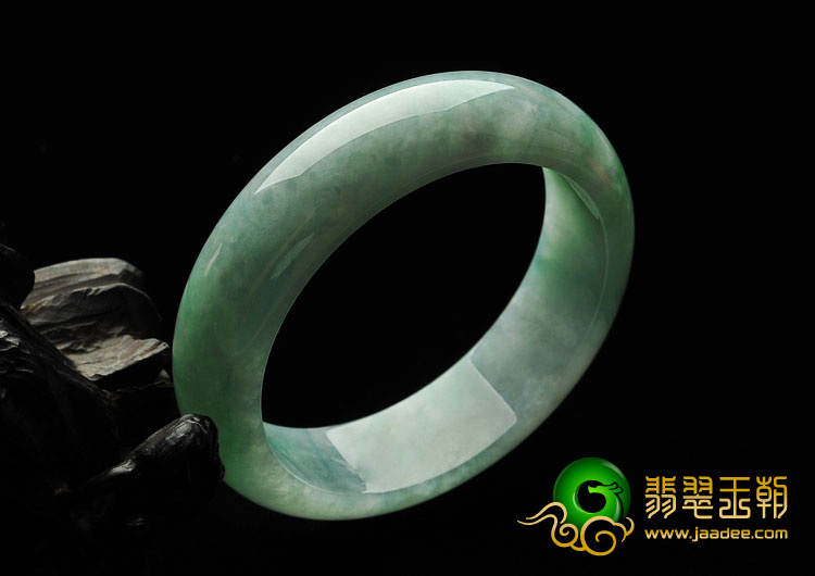 糯冰种豆色缅甸翡翠A货手镯（58.7mm）