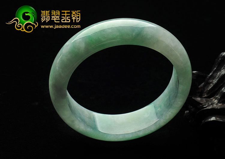 糯冰种豆色缅甸翡翠A货手镯（58.7mm）