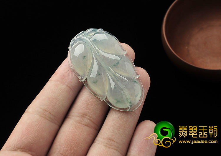 冰种飘花缅甸翡翠A货叶子挂件