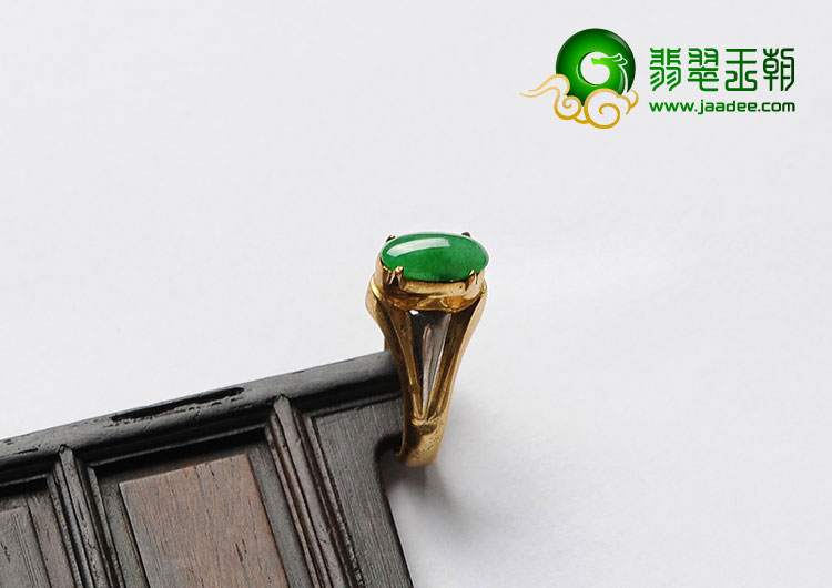 糯冰种阳绿缅甸翡翠A货戒面（一批走）